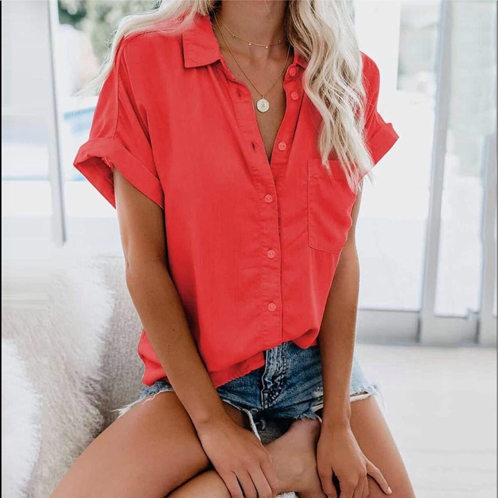 Blouse red 3X runs small
